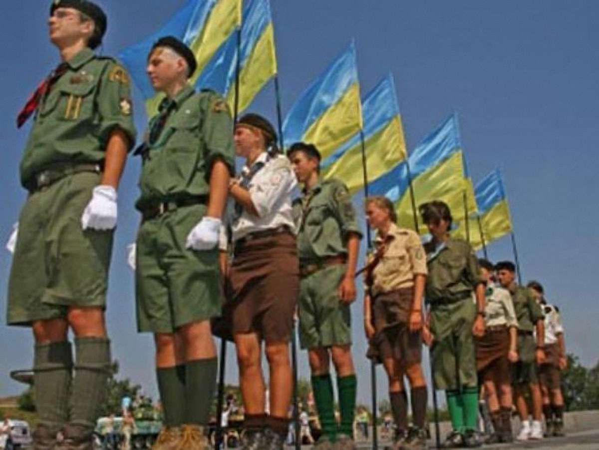 В неділю у Львові обмежать рух транспорту за маршрутом пластунів