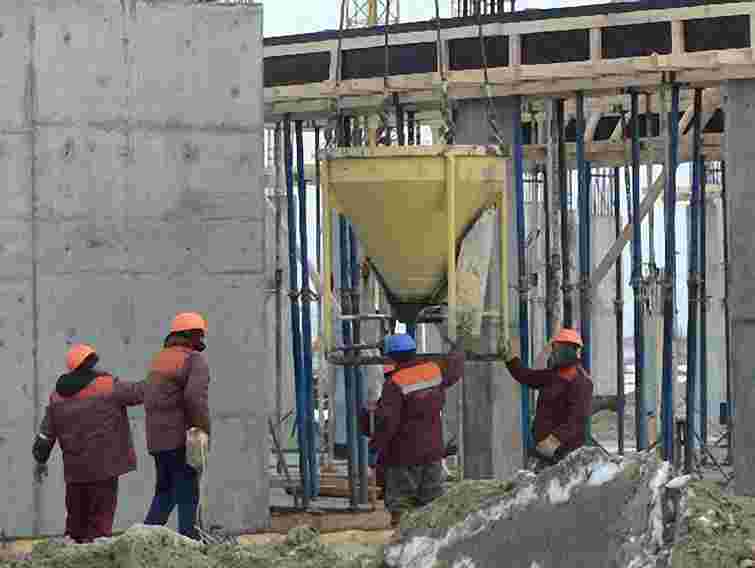 Після Євро обсяг будівельних робіт в Україні знизився на 6,2%