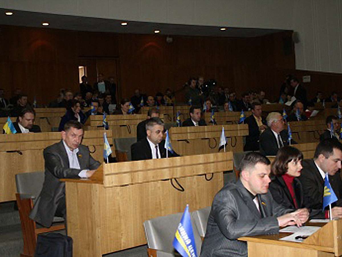 Тернопільська облрада визнала мовний закон неконституційним