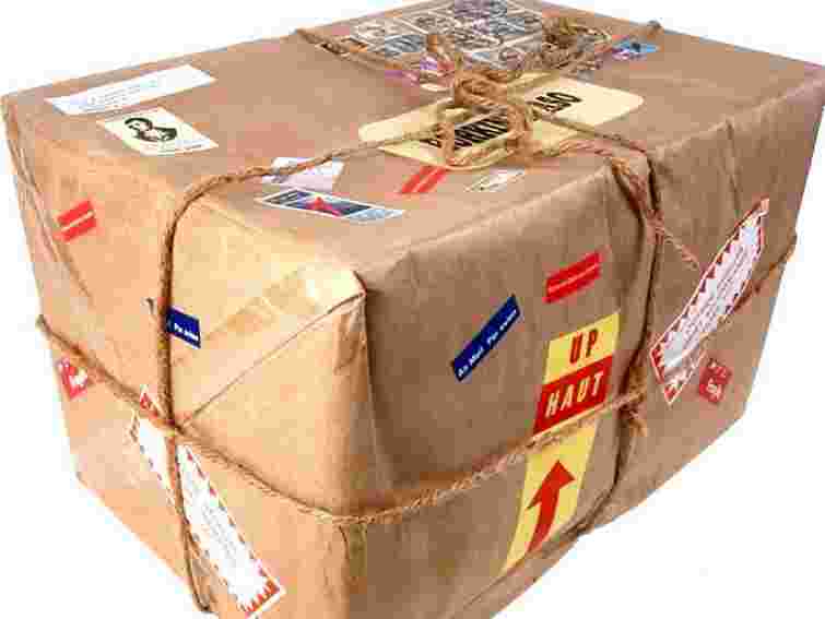 Зі США адресату в Україні в бандеролі прислали зброю