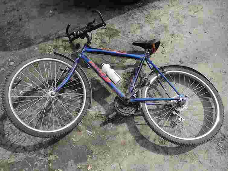 На Львівщині розшукали водія, який збив велосипедиста та втік