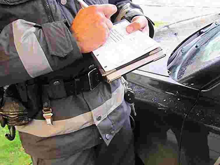 Українські дипломати у Швеції не платять штрафи за паркування