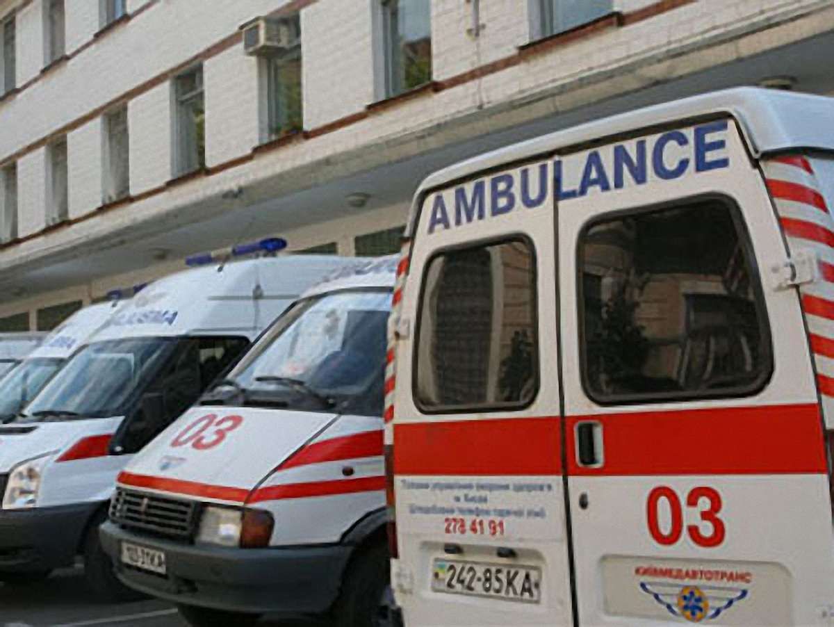 3 дорослих і 5 дітей госпіталізували після ДТП в Криму