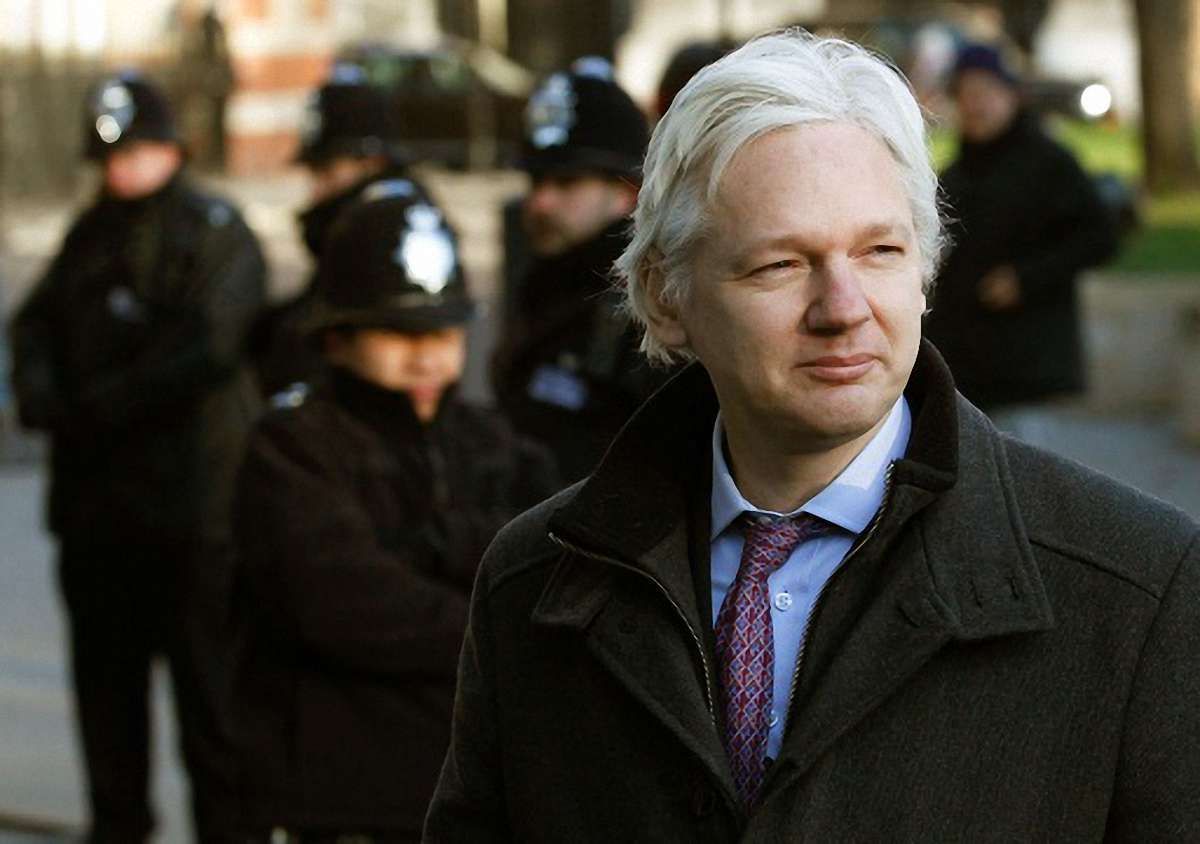 Еквадор надасть притулок засновнику Wikileaks Джуліану Ассанжу