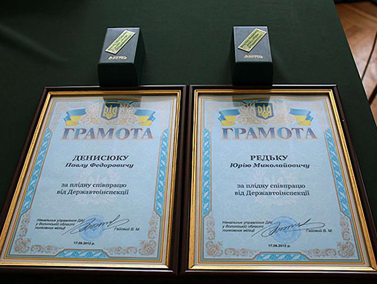 Двох луцьких таксистів відзначили за допомогу ДАІ