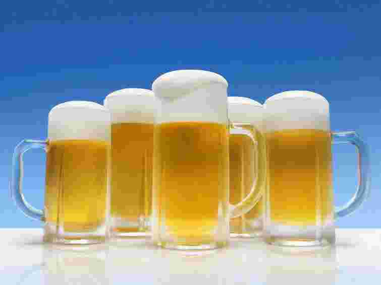 На Львівщині 15-річний юнак вкрав з-під магазину 2 ящики пива 