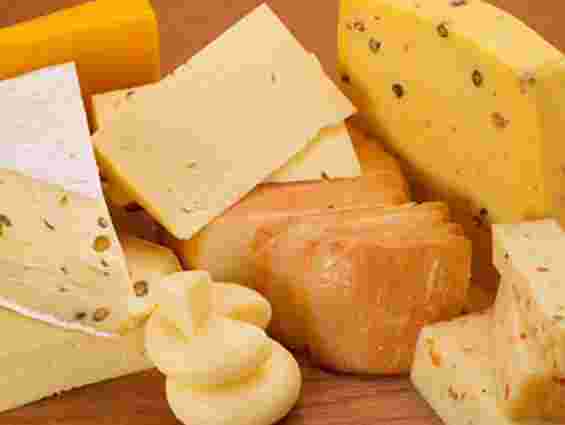Український сир знову заборонили продавати в Росії