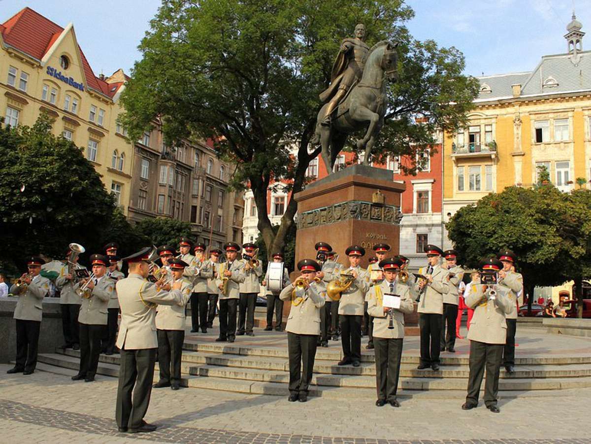 Фестиваль патріотичної пісні у Львові відкрили 6 оркестрів