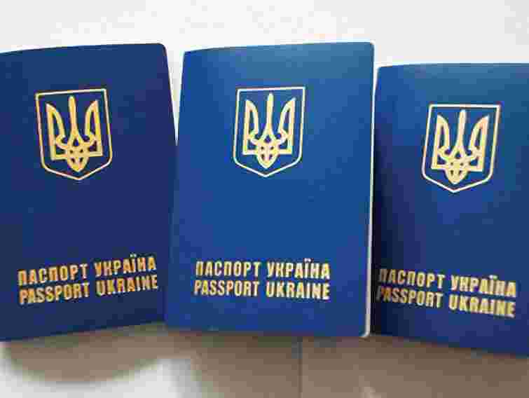 МЗС: Українці за кордоном цьогоріч загубили 9 тисяч паспортів
