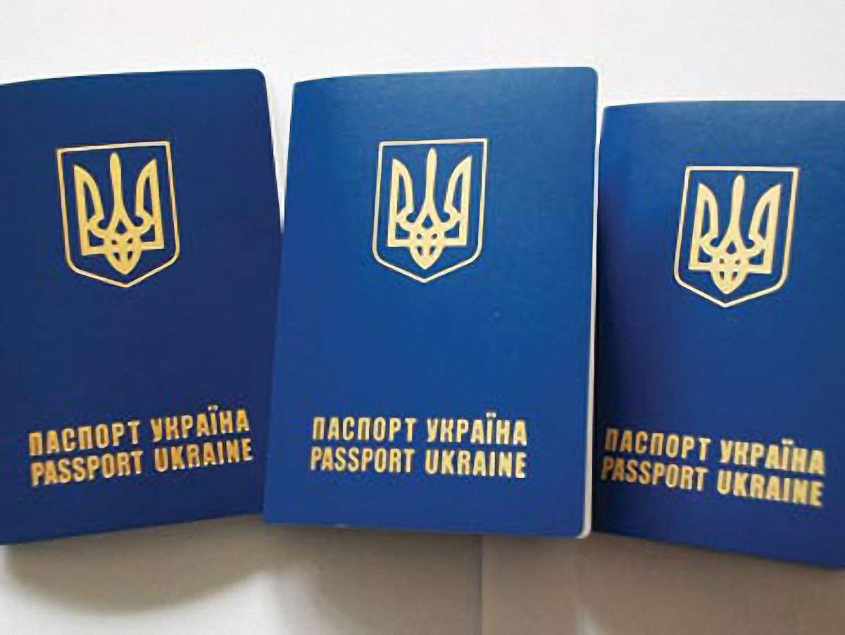 МЗС: Українці за кордоном цьогоріч загубили 9 тисяч паспортів