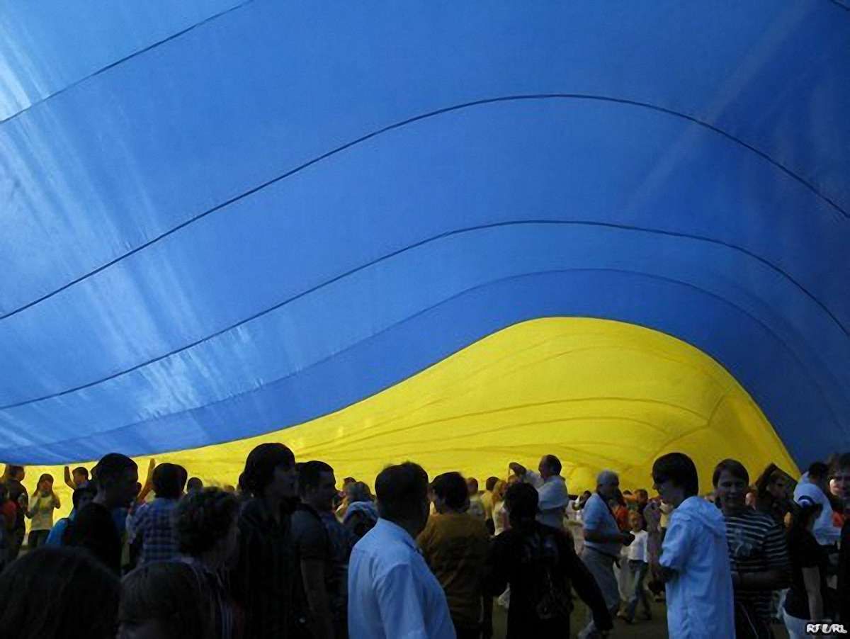 Україна сьогодні відзначає День прапора