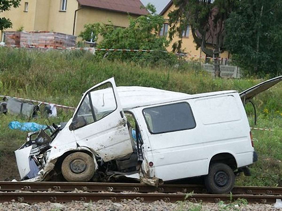Сім’ям загиблих у ДТП в Польщі українцям виділили 0,5 млн грн