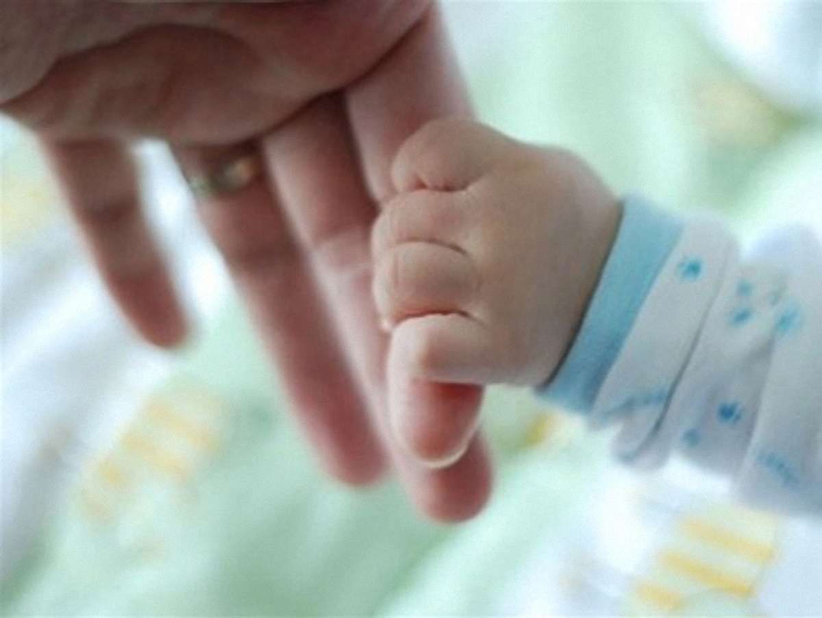 Шестимісячний киянин потребує операції на мозку