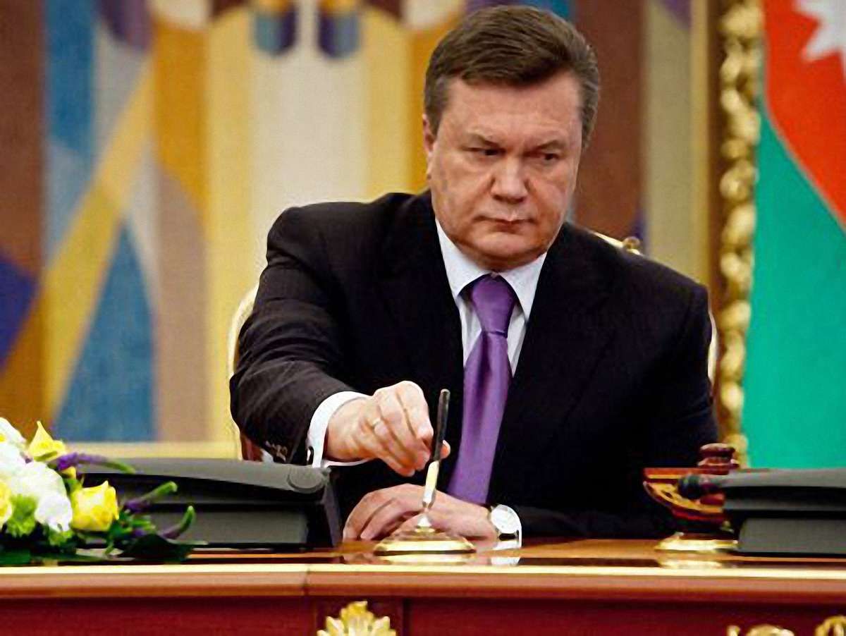 Янукович звільнив двох голів РДА на Львівщині