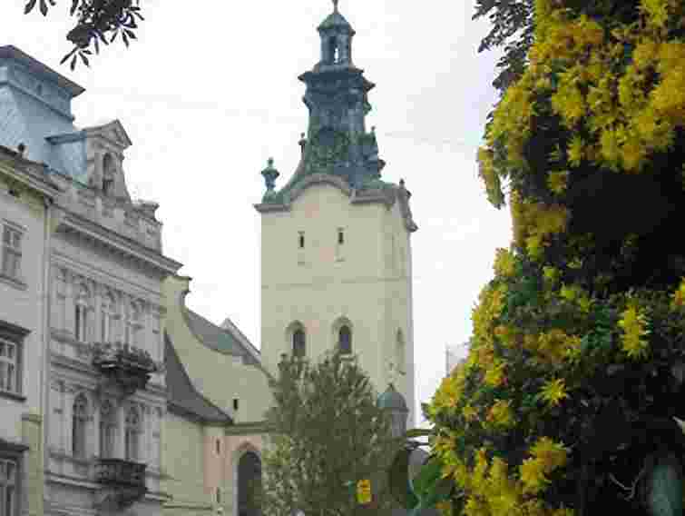 Археологи шукатимуть залишки Високого муру в центрі Львова