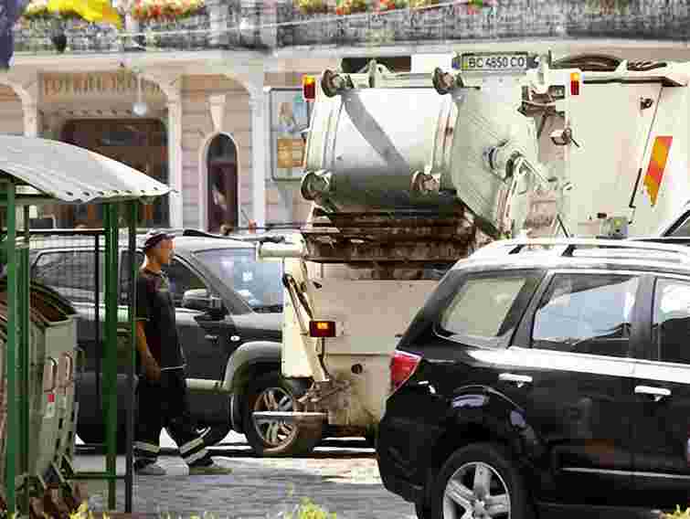 Підприємців закликають долучатися до прибирання Львова