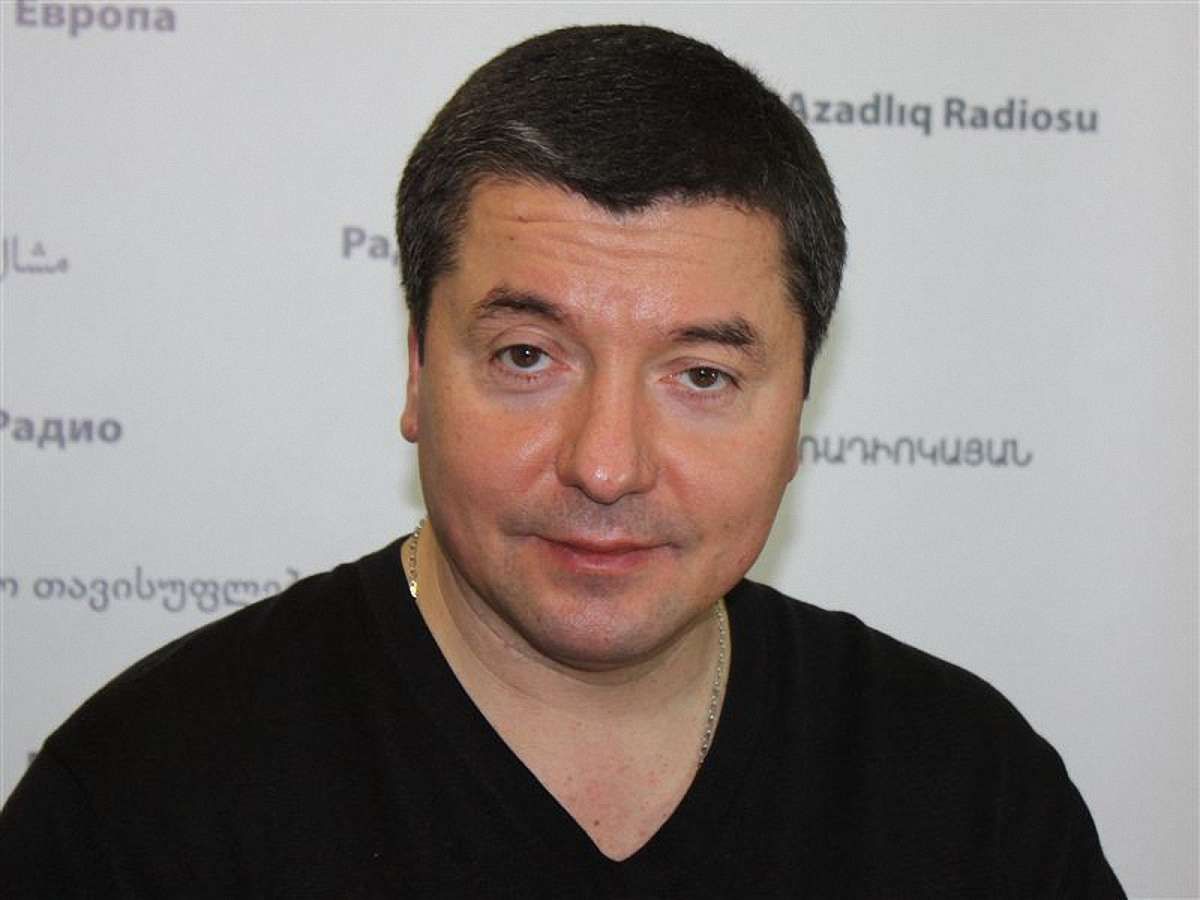 Україна не вирішить проблем з РФ, поки переговори будуть закриті, - політолог