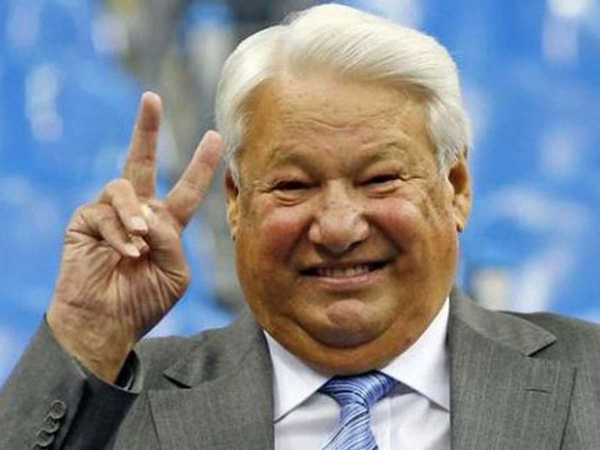 Литва посмертно нагородила Єльцина орденом за заслуги