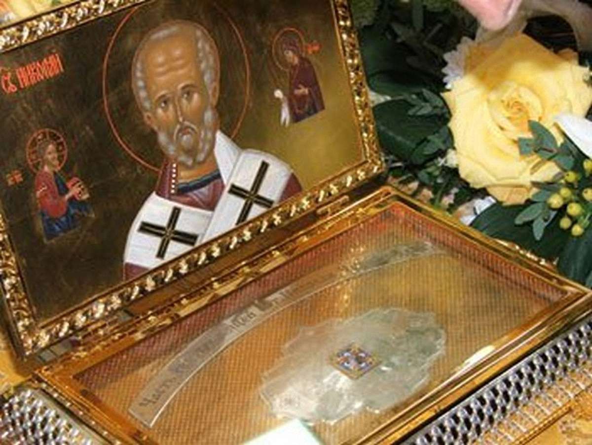 З Храму в Петербурзі викрали мощі 13 святих