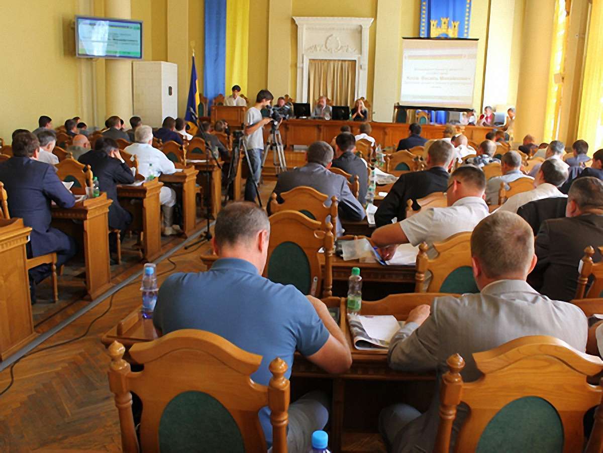 Депутати пошкодували кошти на прибирання Львова