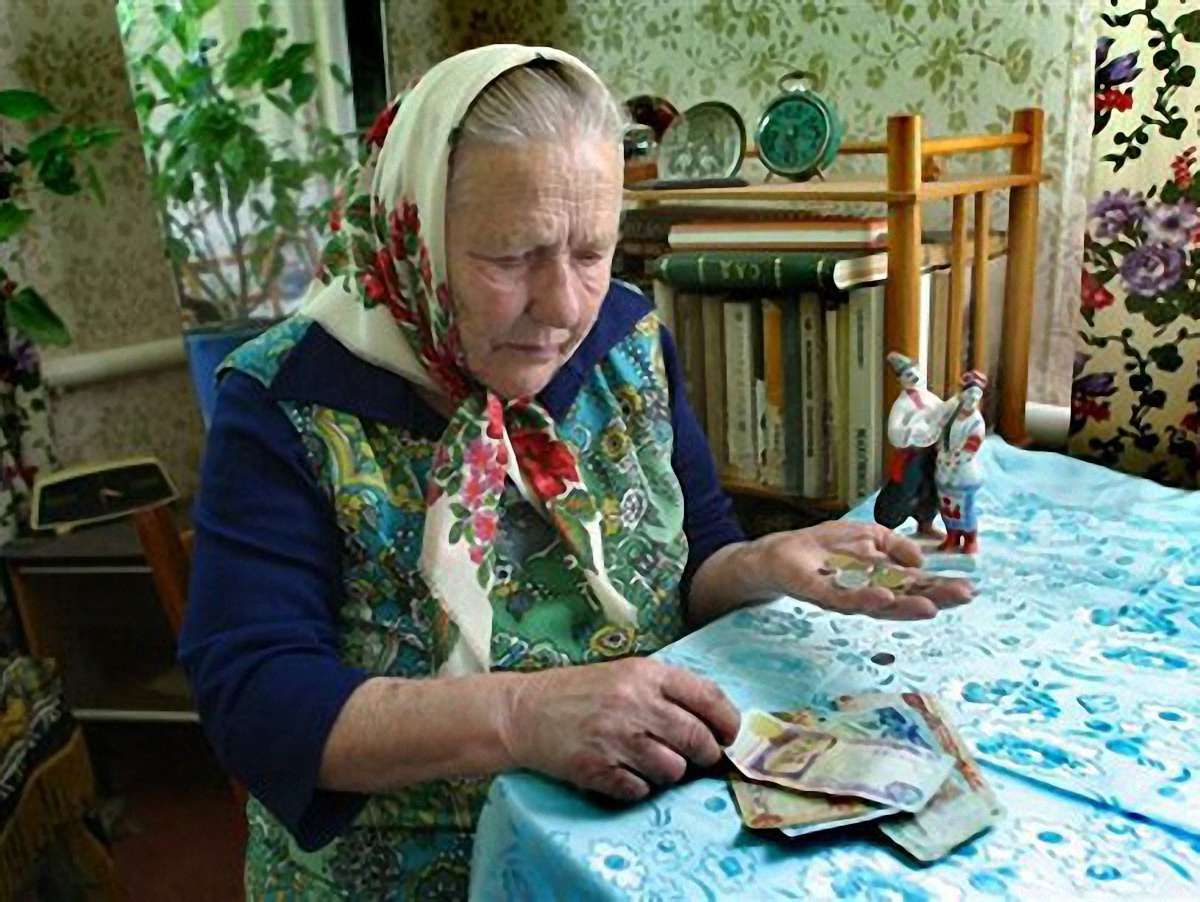 У Партії регіонів сказали, коли зроблять гідні пенсії