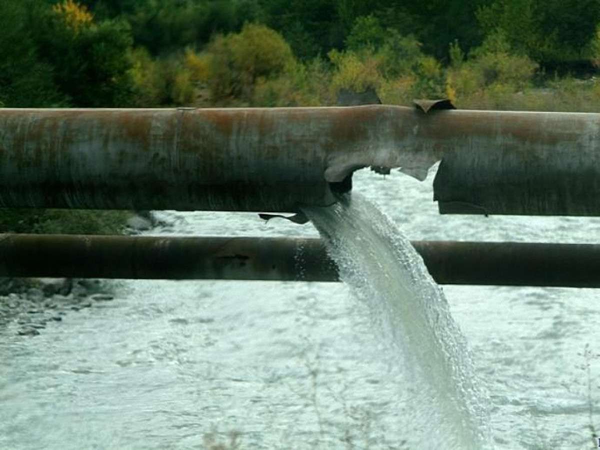 Через прорив водопроводу 11 тис. мешканців Алчевська - без води