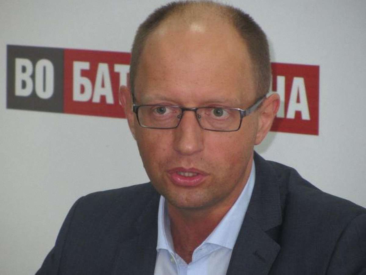 Яценюк: До позову проти Януковича приєднались 411 тис. українців