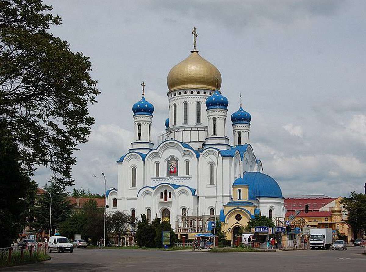 В Ужгороді горів храм Христа Спасителя. Фото