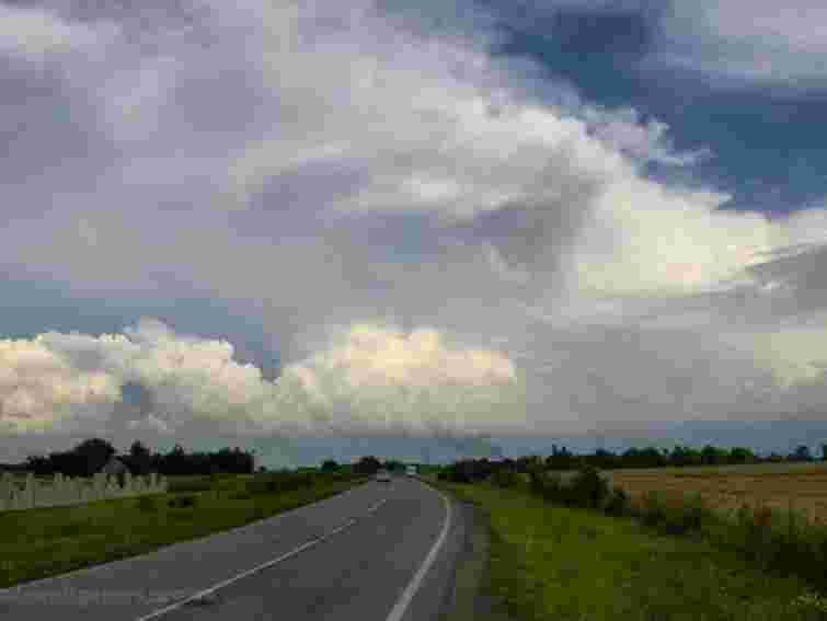 Сьогодні в Україні буде хмарно, проте без опадів