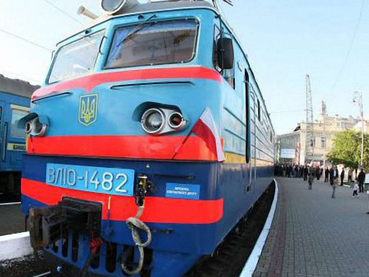 У Тернополі убило струмом юнака, який виліз на вагон