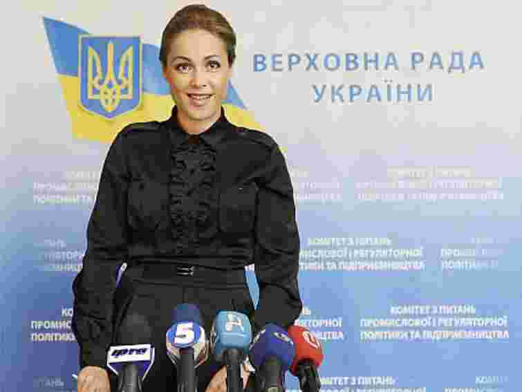 Чиновники мають пам’ятати, що живуть за гроші платників податків, - нардеп