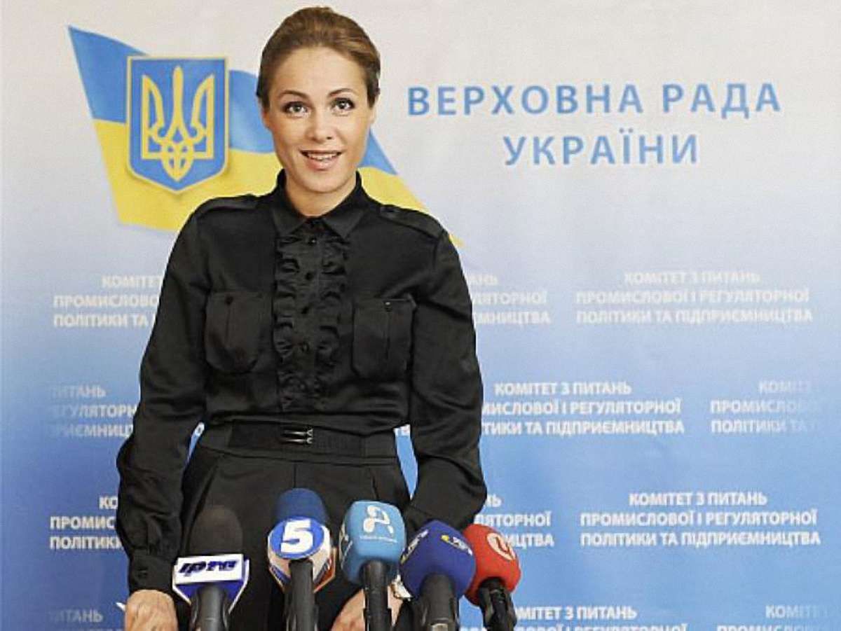 Чиновники мають пам’ятати, що живуть за гроші платників податків, - нардеп