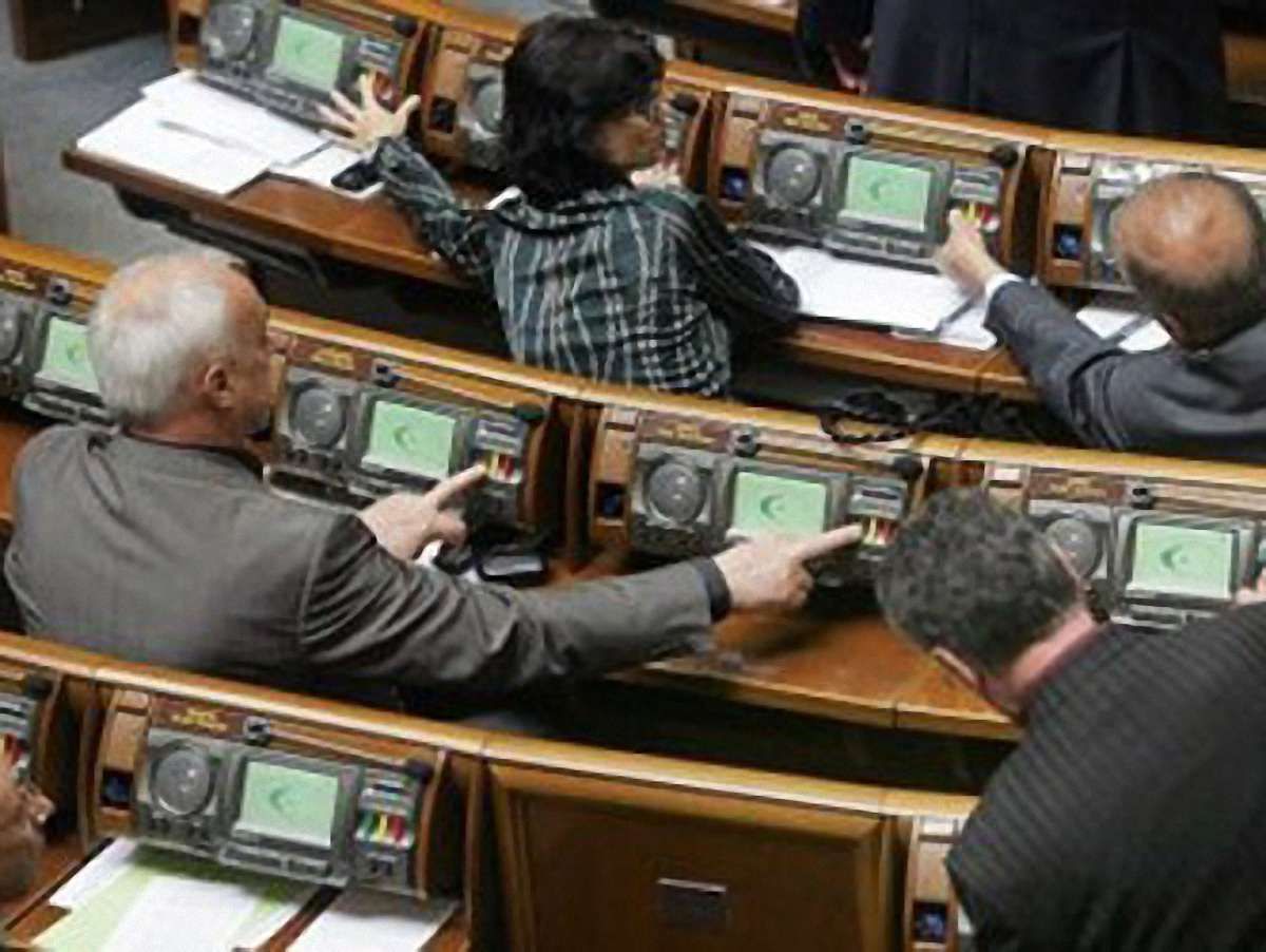Регіонал: Час «кнопкодавів» минув