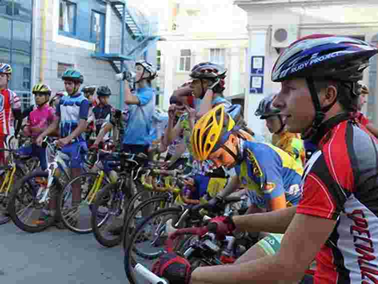 Сьогодні зі Львова стартують учасники всеукраїнської велоестафети