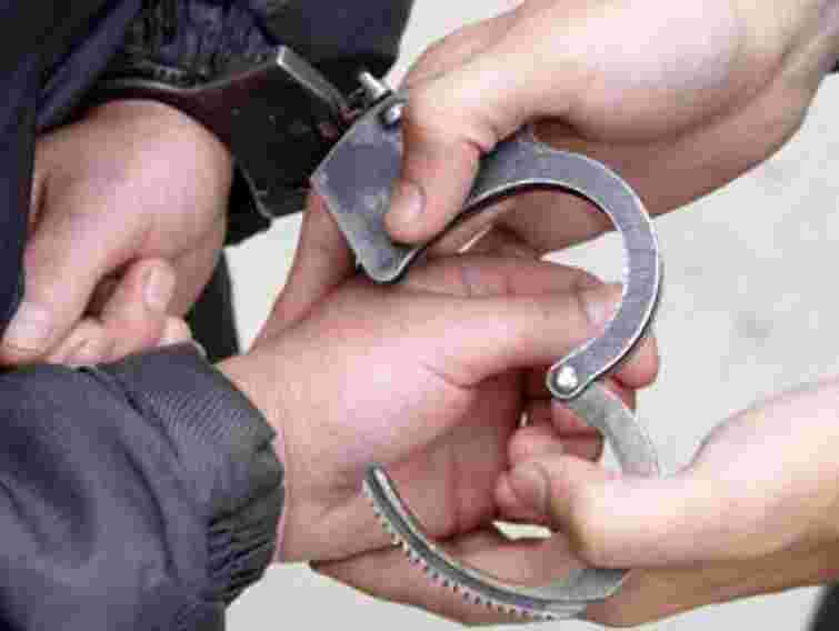 Львів’янин викрав з магазину ноутбук