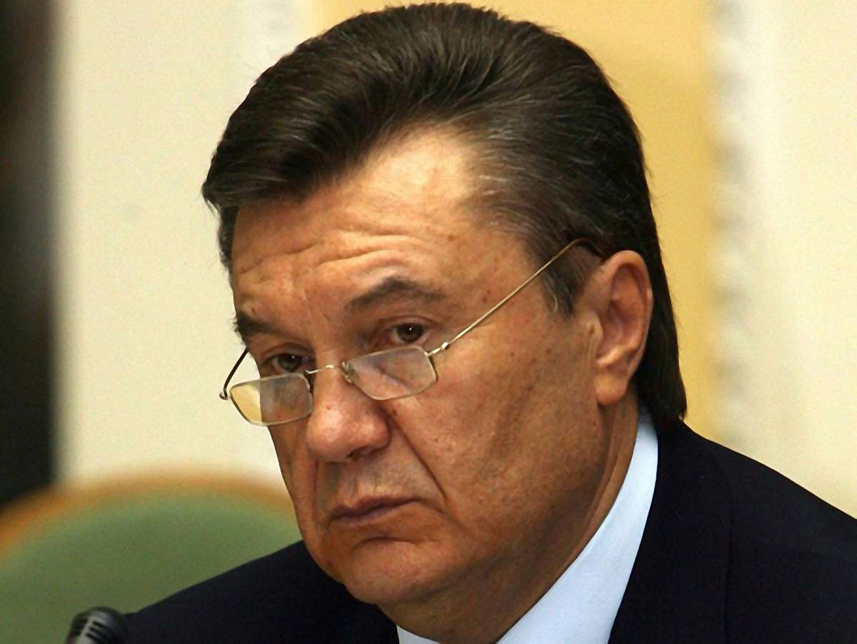 Янукович переклав проблему зарплат в конвертах на місцеву владу