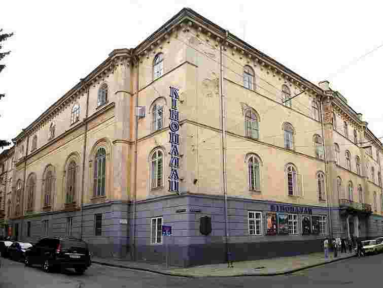 У Львові оберуть кращий проект пам’ятної дошки «Рідній школі»