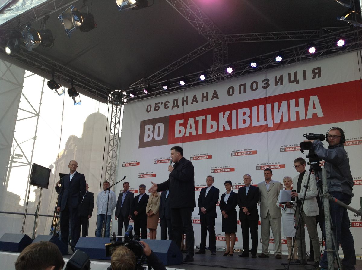 Мало хто вірив, що ми об’єднаємося, - Яценюк у Львові
