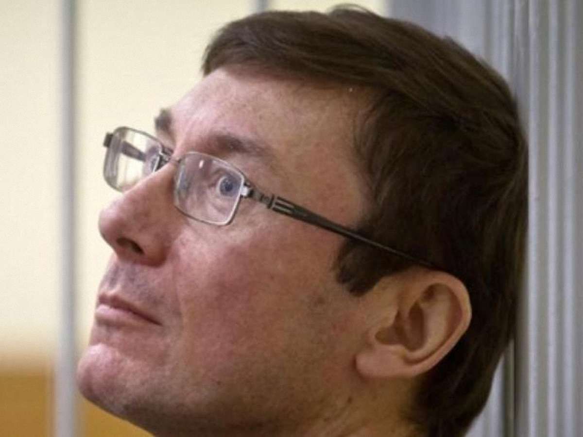 Адвокатам знову відмовили у прямій зустрічі з Луценком