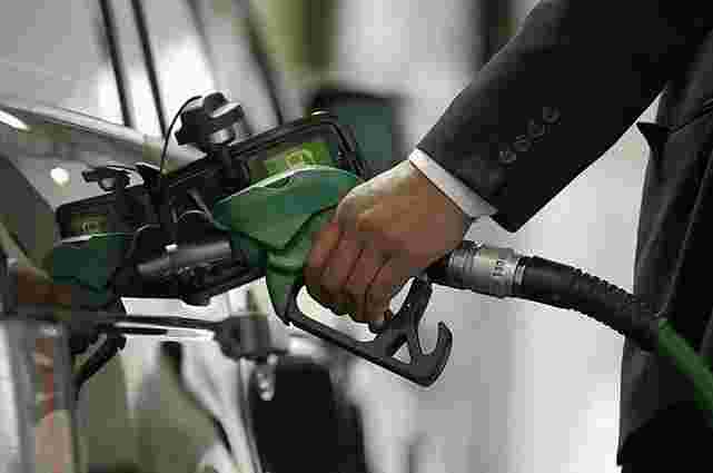 Ціна палива на великих АЗС зросла на 10-25 коп.