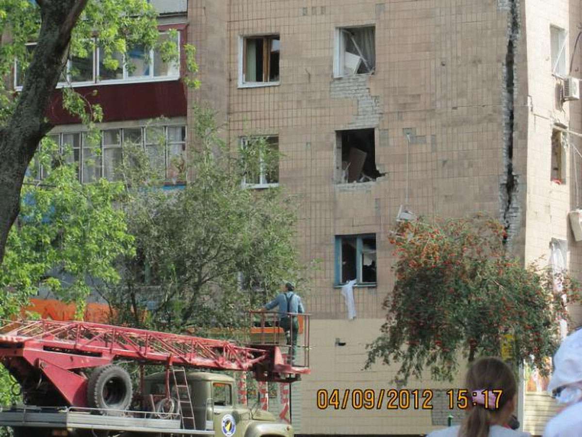 У Харкові демонтують стіни багатоповерхівки, де вибухнув газ
