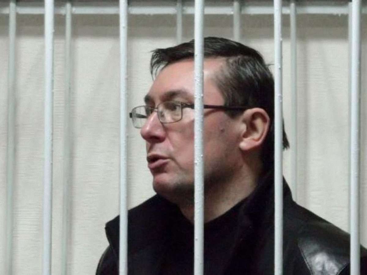 Тюремники запевняють, що не прослуховують Луценка