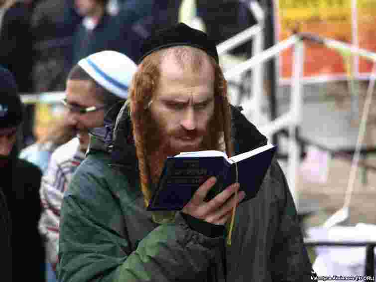 Сьогодні в Україну масово прибувають хасиди