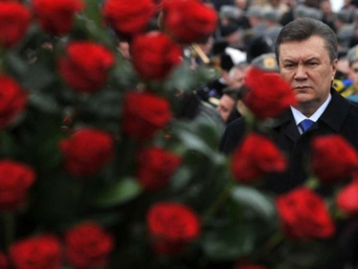 Для Януковича за бюджетні гроші замовили квітів на 900 тисяч