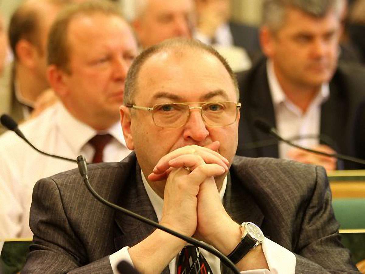 Депутати облради півгодини збиралися після перерви на 10 хв