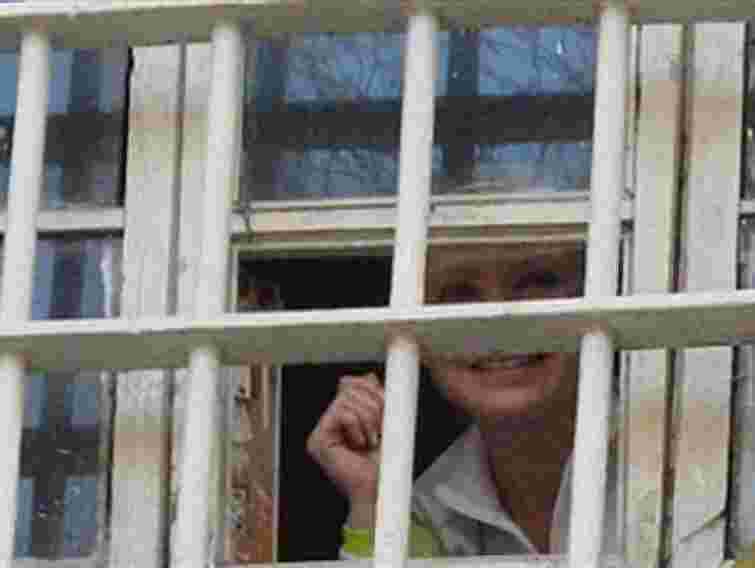 Тимошенко вимагає пустити до неї журналістів