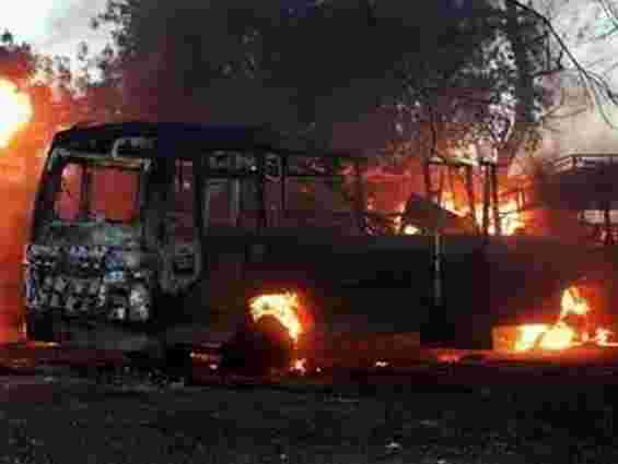 В Афганістані автобус врізався у бензовоз: 50 людей згоріли