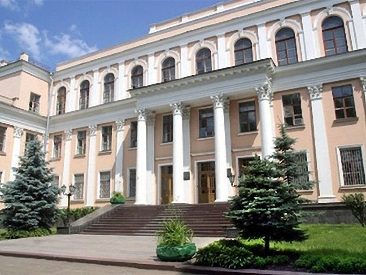 Міносвіти введе нові правила прийому до вишів на 2013 рік