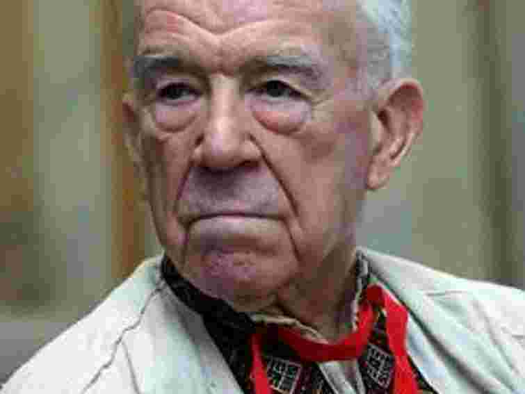 Януковича закликали дати звання Героя оунівцю Стахіву