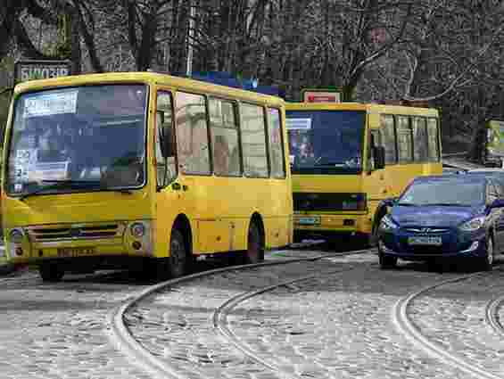 У Львові шукають перевізників на 6 автобусних маршрутів